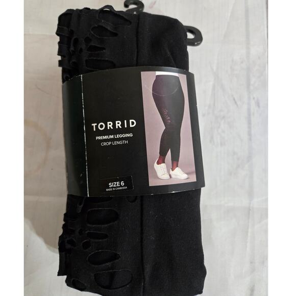 NWT Torrid Laser Cut Crop Sheer Side Comfort Premium Leggings Plus Size: 5X (28) - Picture 3 of 3